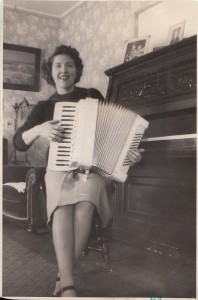 Mary Manning playing the accordion.